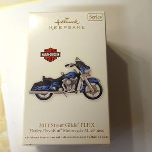 Hallmark Keepsake Ornament 2011 Street Glide FLHX Harley Davidson Motorcycle